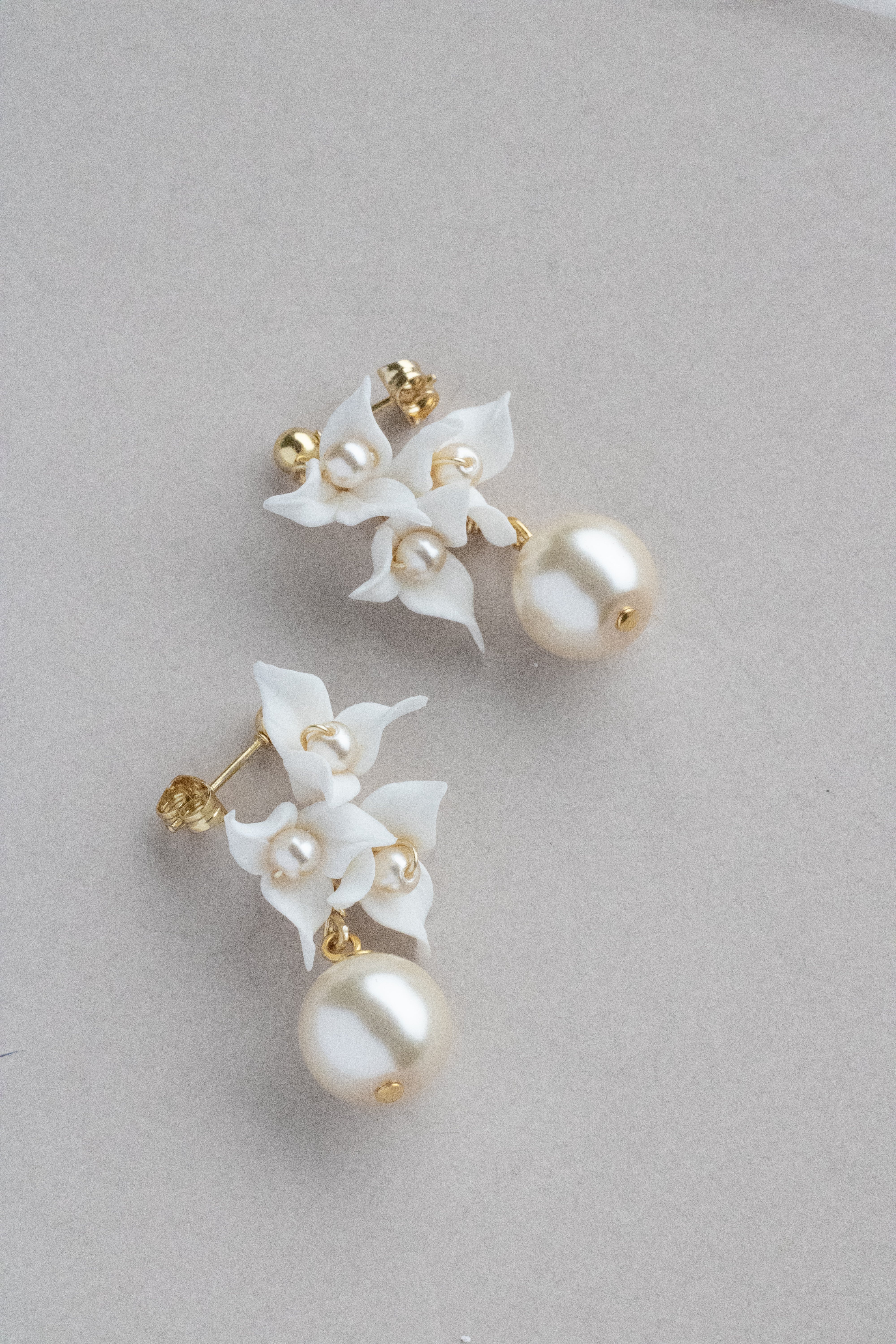 Petite Rowens |  round pearl