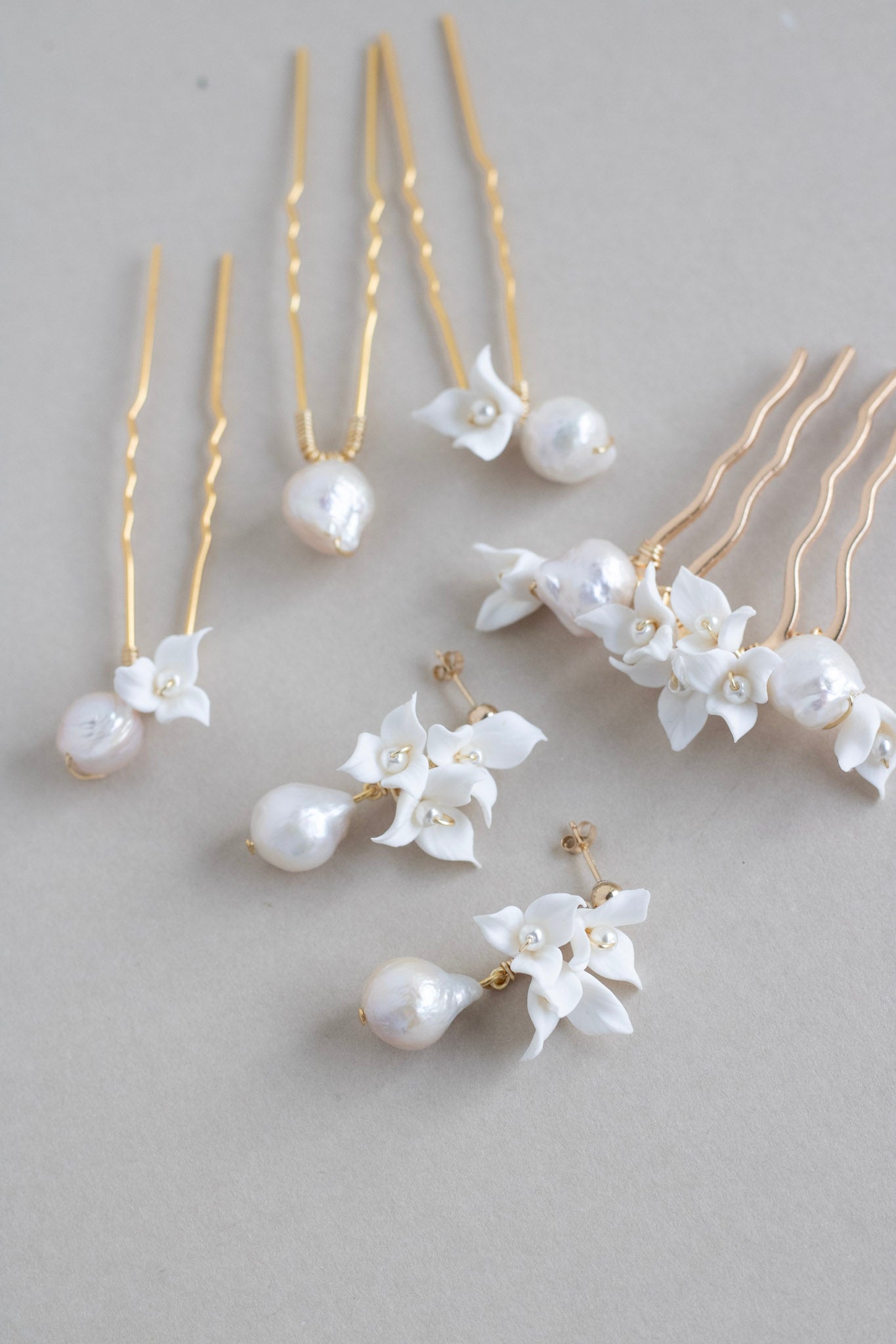 Rowen l Pearl pin set